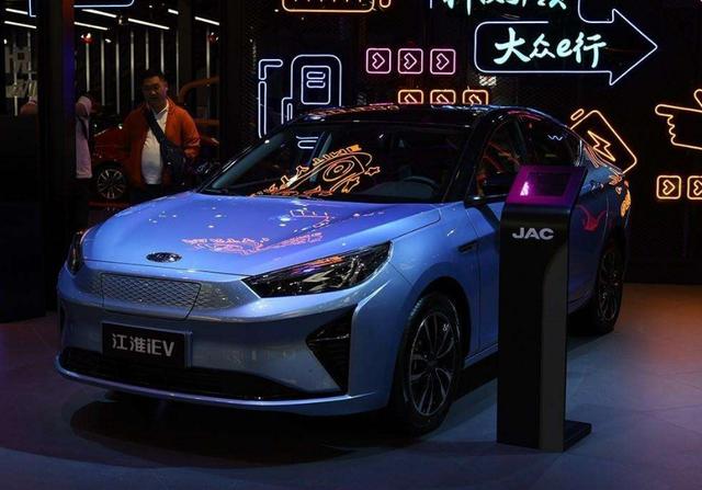 續航輕松破400,最低不足十萬起,五月上市的純電動車你更喜歡誰