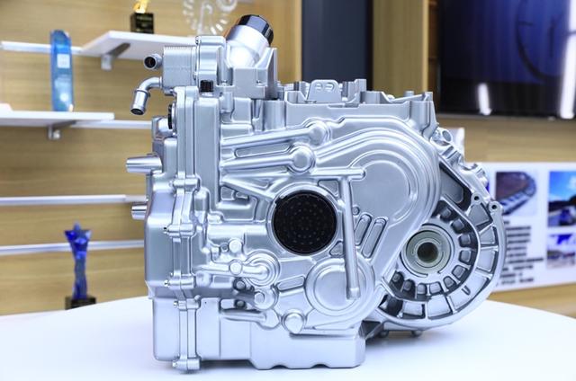 硬核CP!世界首款9速雙離合變速器+熱效率38.3%發動機