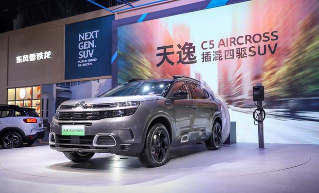 最大功率221kW,百公里加速7s,車友:這款插混四驅SUV有里有面